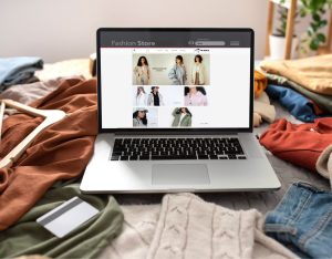 خرید آنلاین لباس به بهترین شکل | چه نکاتی را باید بدانیم
